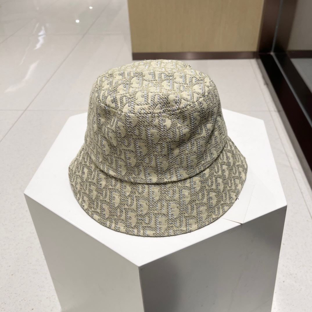 Christian Dior Caps